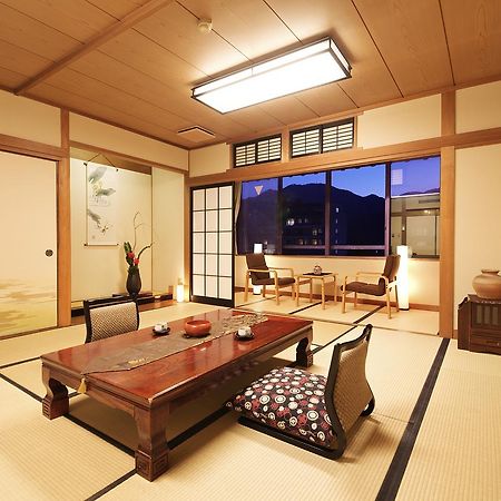 Kotobukiso Hotel Shin'onsen Luaran gambar